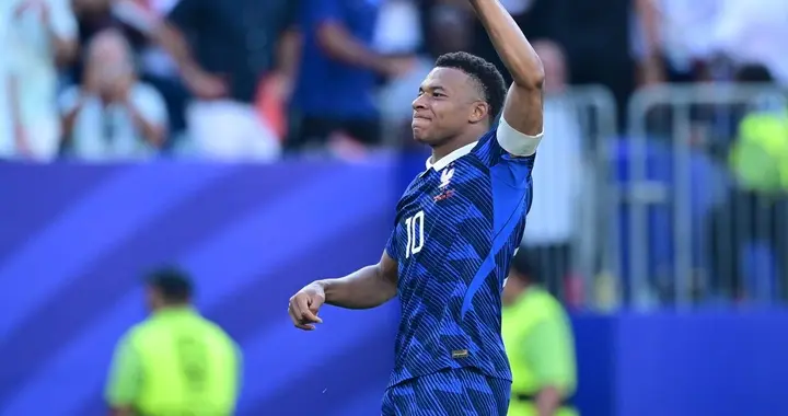 法国1-0巴拉圭 姆巴佩追平梅西 诞生4个不可思议 还有2个不争的事实
