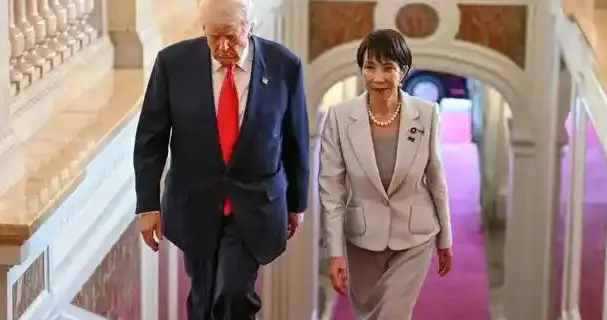 高市访美想抱大腿，反被特朗普设下鸿门宴，无奈向中国服软找退路