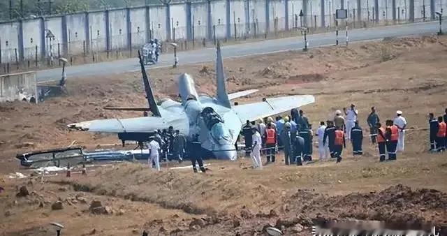 4个月连摔4架创纪录！印军苏30深夜折戟，“每月一坠”为何难破？