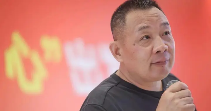 差距一眼看懂！双汇被罚1.29亿，胖东来凭一个举动，口碑再度暴涨