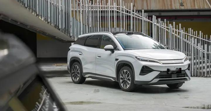 从试驾中寻找热销的本质！全方位实测比亚迪宋Ultra EV
