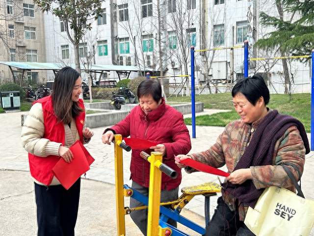 普及金融知识 守护银发安心—平安金服洛阳分公司3·15金融普法活动