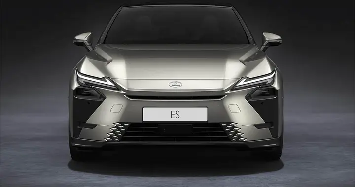 全新一代雷克萨斯ES上市 300h混动版车型售价29.99万元