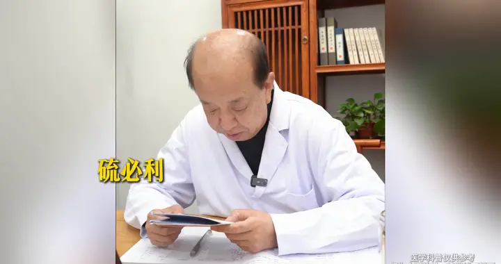 无效检查！他不是癫痫是抽动症，没必要做那么多次脑电图！