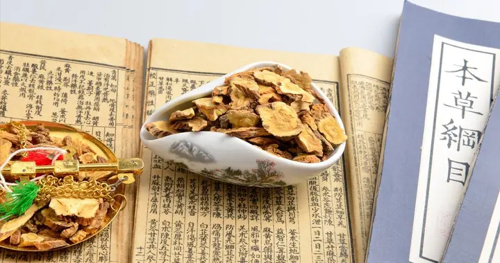 乳腺癌治疗期间能喝中药吗？中药是“配角”，但这三个底线不能破