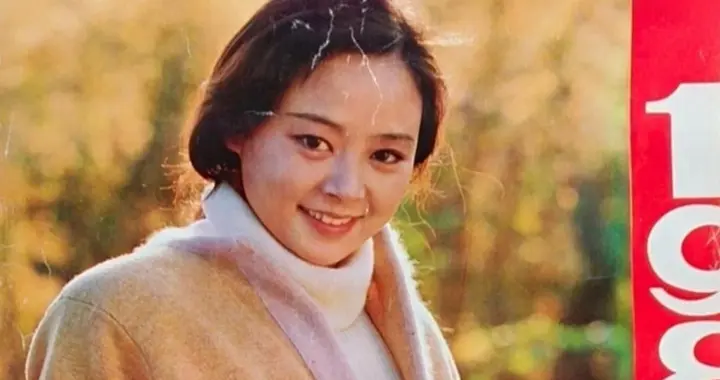 1986年两套挂历 邓丽君、张瑜、吕秀菱、朱海玲等