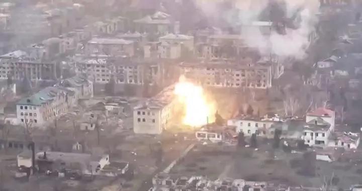 48小时轰炸不停，乌克兰撑不住了！美媒坦诚：主动权还在普京手里