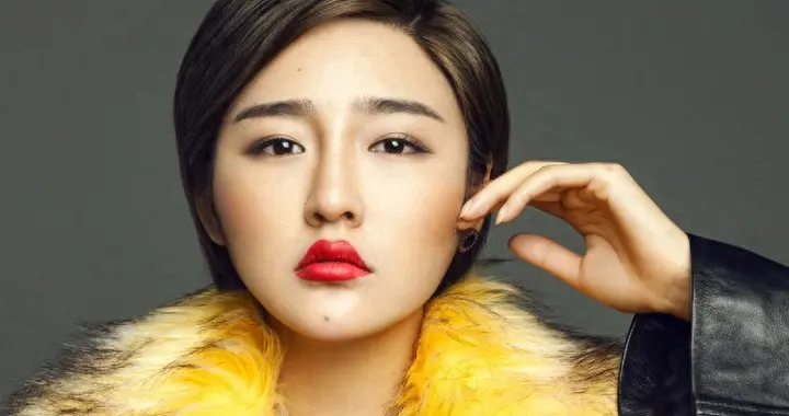 宁做逆徒也不愿和解，因钱与赵本山反目的张玉娇，如今过得如何？
