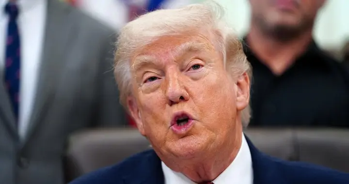 特朗普刚说海峡永不关闭，伊朗18日就开火了，印度最尴尬