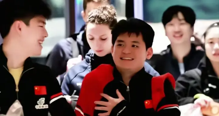 林诗栋带伤参赛，陈俊崧覃予萱晋级混双正赛，朱梓予首轮对何卓佳