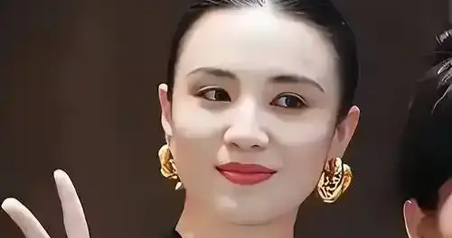 为什么宋佳三连冠会有这么大的争议？金鹰、白玉兰、飞天奖机制