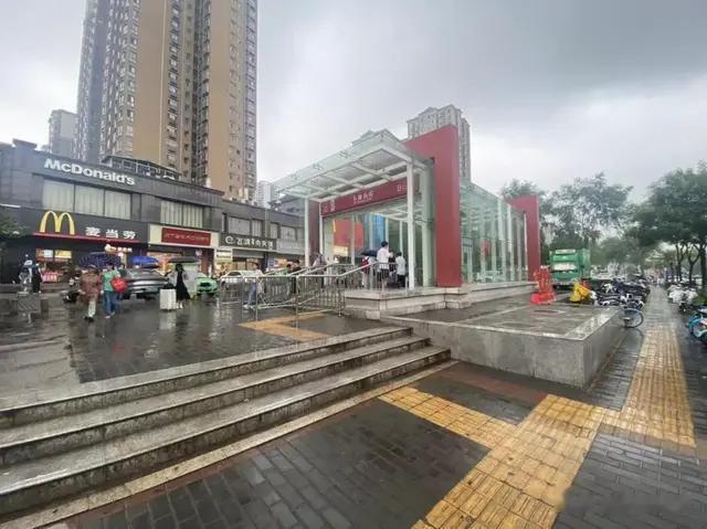 航天城和长安区交界处早日打通断头路！