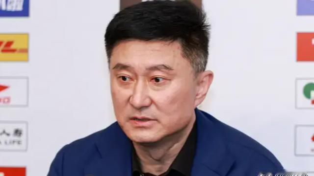 懂球伟：不容易！杜锋谈赢球：  “感谢我