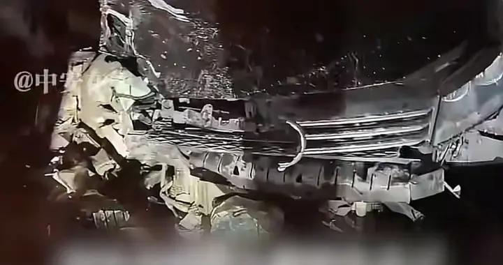 毕业生租车酒驾后续！致4辆车报废，淡定称"我爸一会来" 已被带走