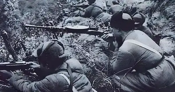 1951年，马坪里，志愿军战士李满仓扔下棉被