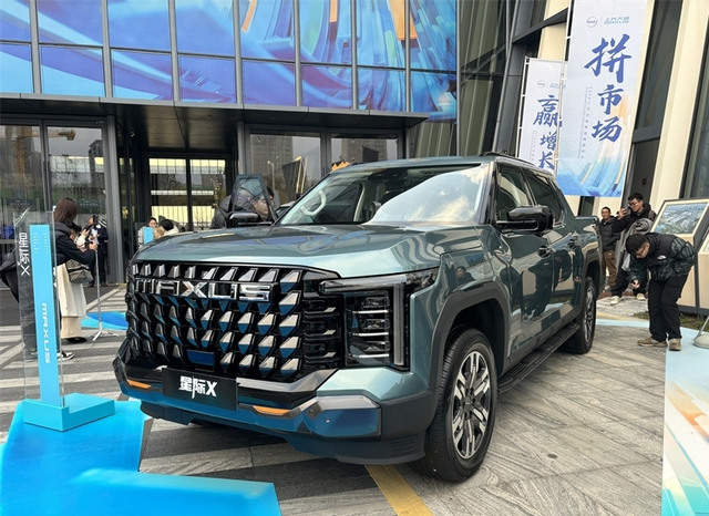 第一次玩皮卡就上头？福特Ranger游骑侠vs星际X谁更适合新手？