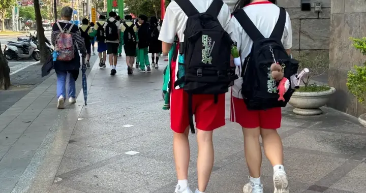 事实证明，长大还能“跟妈亲”的孩子，通常是妈妈做对了这3件事