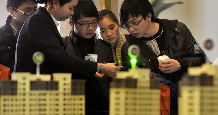 催生无果后，人口警报拉响，未来5年房价和新生儿保哪个？