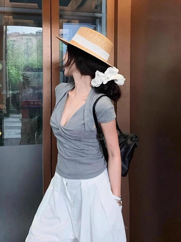 法式灰色v领扭结假两件针织冰丝t恤女短袖