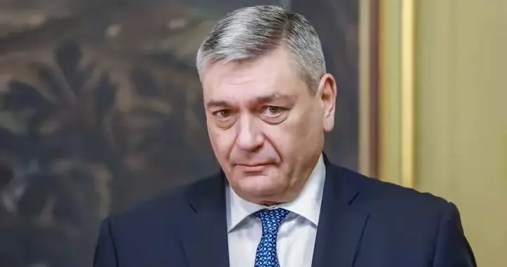 一滴油都不给日本！俄罗斯强硬警告高市早苗，全面反制打响