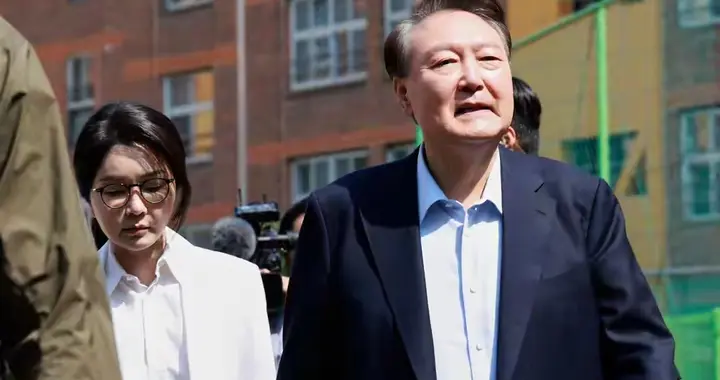 尹锡悦金建希夫妇首次同时出庭受审！法庭拒绝两人见面