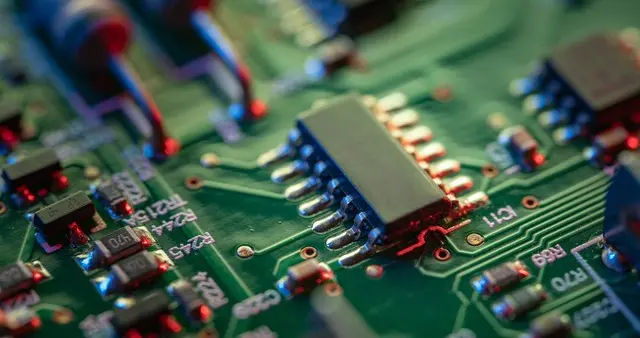 从大模型到边缘算力：推理阶段的能源新逻辑