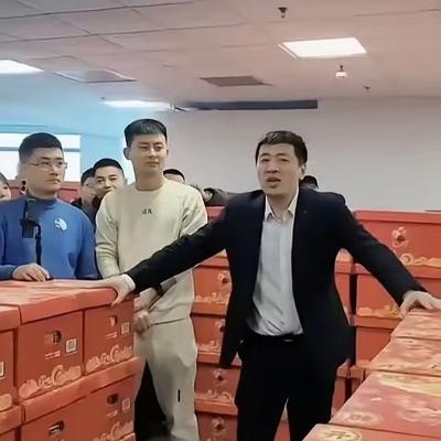 杂会：同样是苦出身，看了武亮的故事才懂