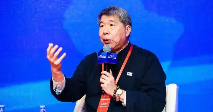 对于郑丽文访陆经费，民进党想拿来说事，张亚中表态亮了，不一般