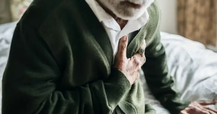 晨起有这4个迹象一定要重视！这项关键指标可能已经超标，久拖易形成血栓危及生命！