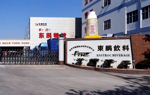 东鹏饮料女副总薪酬碾压董事长，大涨至721万元，是神话还是陷阱