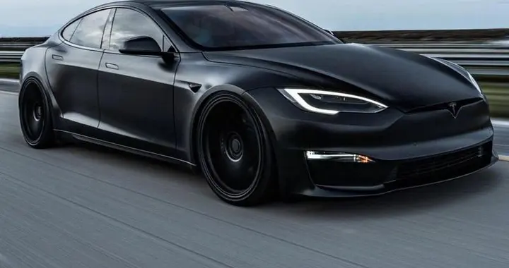 特斯拉推 350 台百万价格限量版车型！