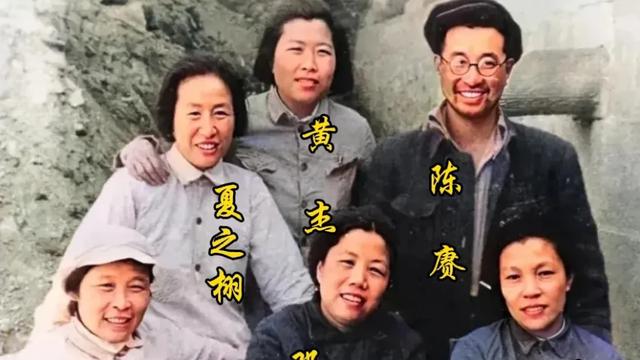 史行途：1942年，在延安，五位女红军在