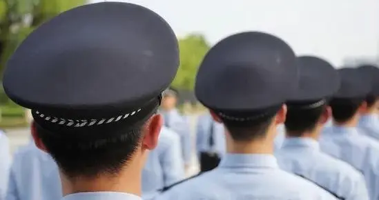 我国公安文职制度面临哪些挑战？