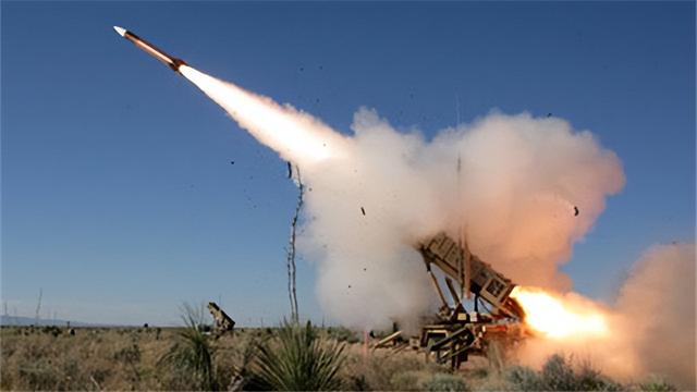 2分钟花光1.2亿美元，乌连发30枚爱国者，爱国者仍被“匕首”打爆