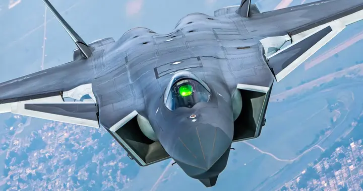 歼20A一上量，西太空中天平立刻崩塌，F-35是看不见打不着追不上