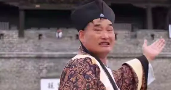 前脚刚罚完郭德纲，后脚朱之文顶风作案？台儿庄演出再次惹众怒！