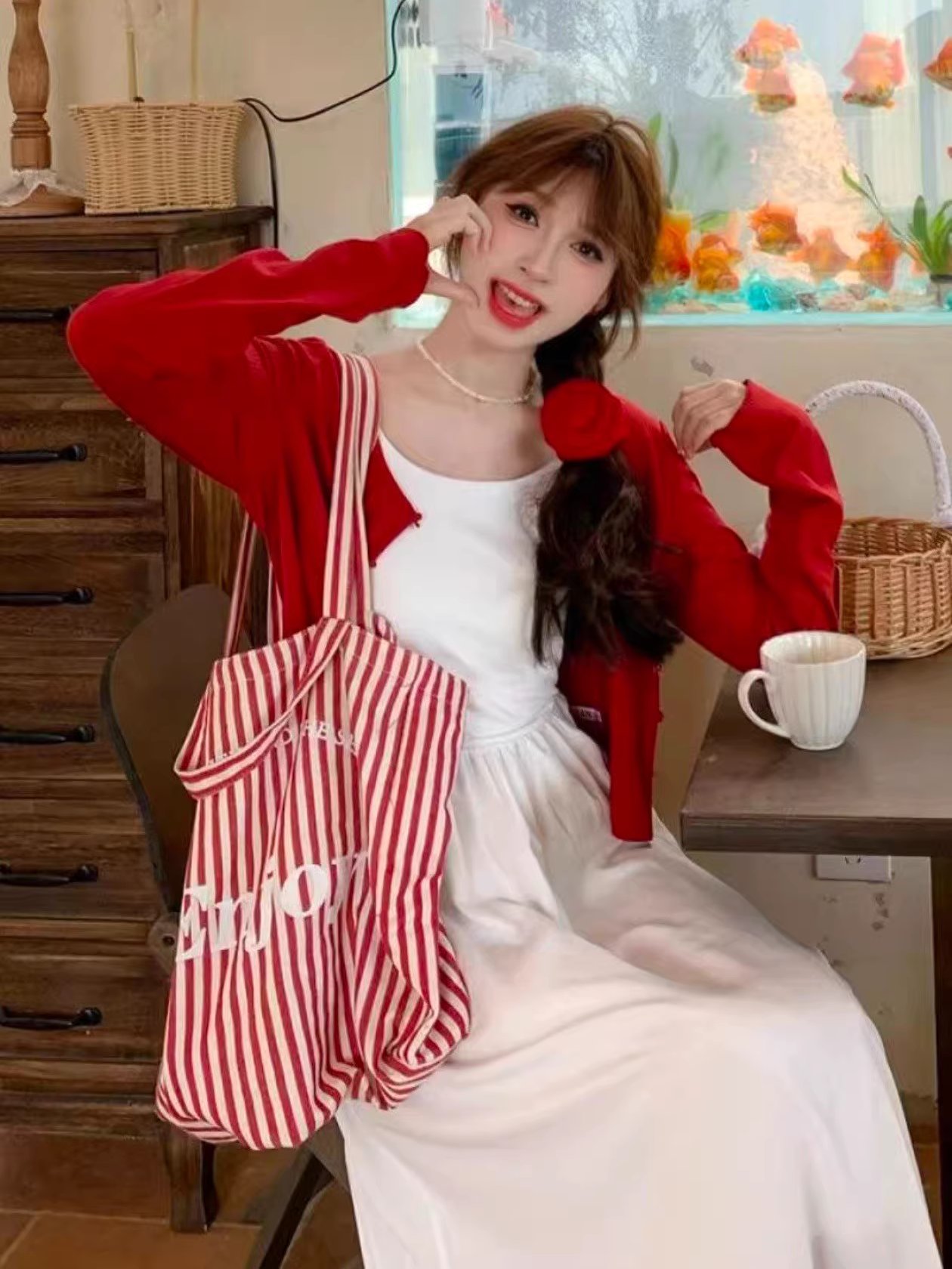 今年爆款白色吊带连衣裙套装