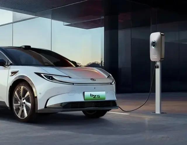 618精明账本：一汽丰田bZ5五维生活合伙人，13万起把稳开回家