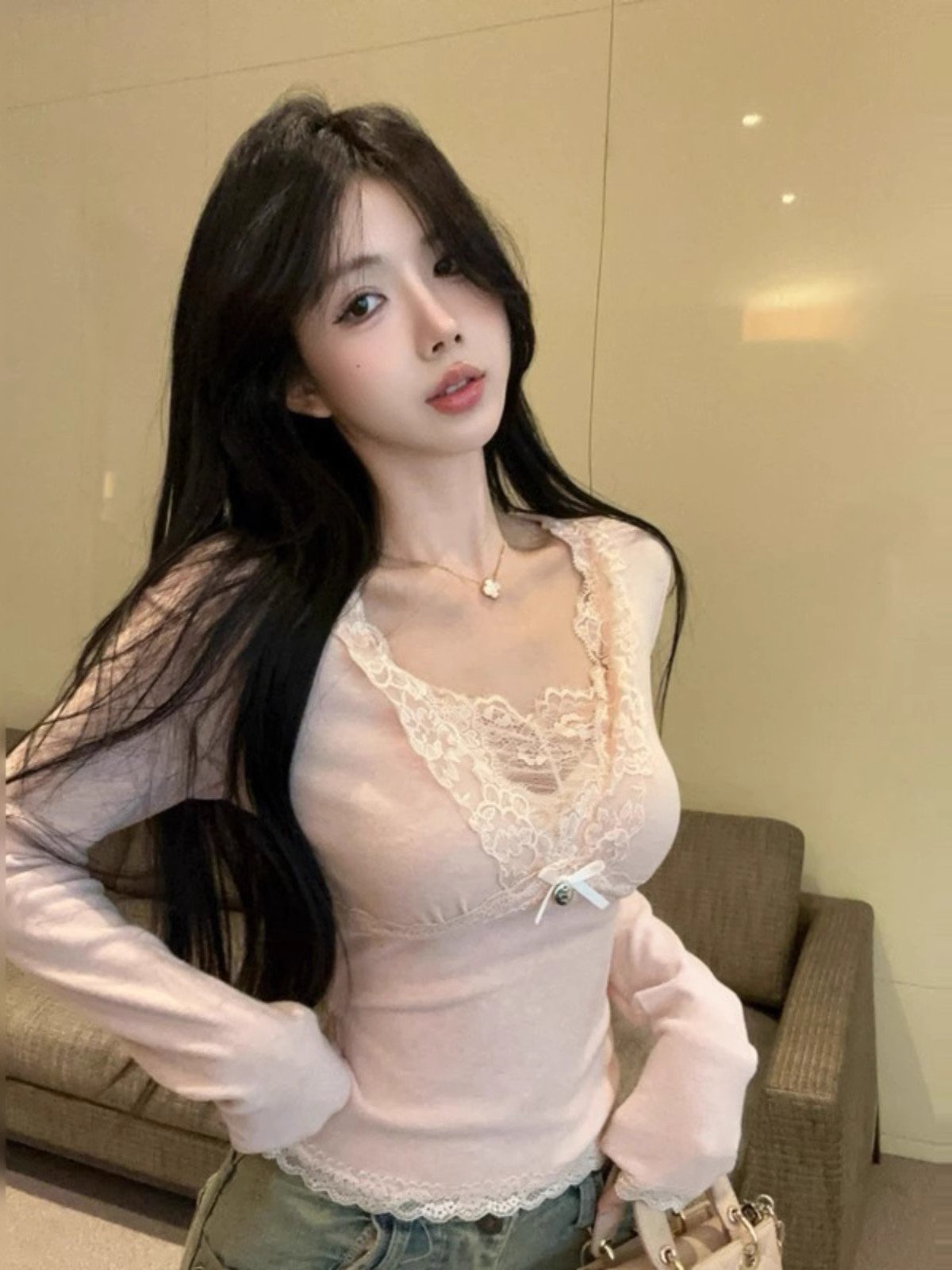 纯欲性感v领蕾丝长袖打底衫女春高级感气质