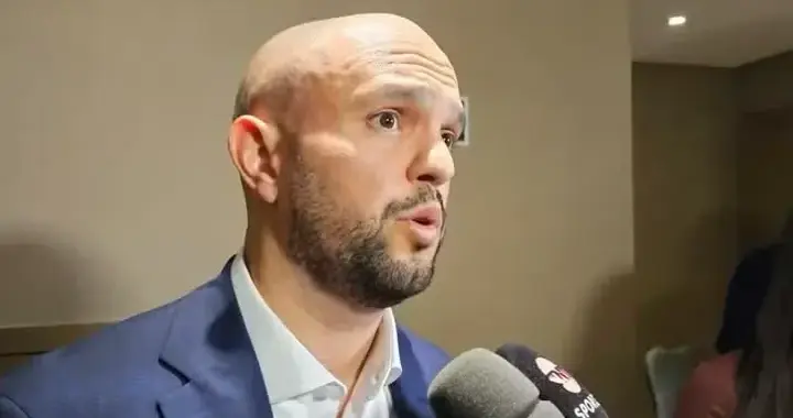 ⚖️巴甲又现争议判罚！弗鲁米嫩塞主席怒斥：被同一标准坑了5分