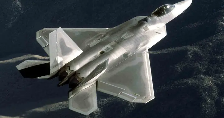 即便找回图纸，美国仍无法重建F22生产线，因为买不到中国零件？