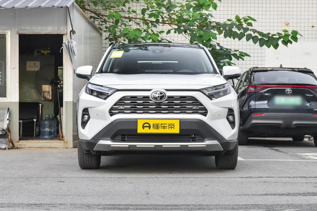 丰田SUV卖12万出头，配2.0L+CVT，油耗低至5.1L，适合家用