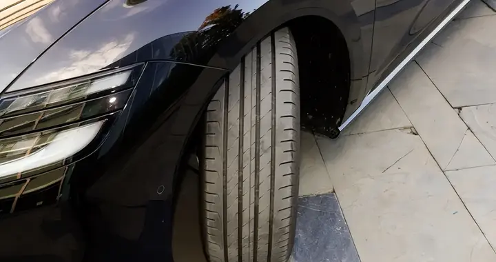 简洁时尚方向盘+加热功能，启源A06冬天不冻手