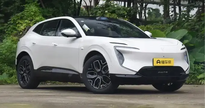 开了一段时间阿维塔07，入门就有华为六件套，这车真有惊喜！