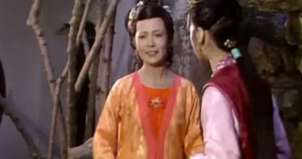 宝钗对付不了夏金桂，是因为小姑子管不了哥嫂的房中事吗？