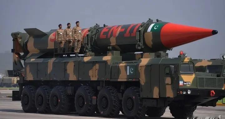 令以色列瑟瑟发抖的强敌，终于猛龙过江了：既非土耳其，也非伊朗