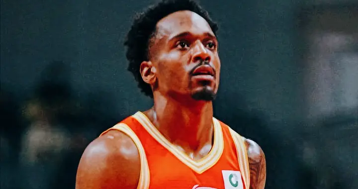 CBA红黑榜：周琦率首钢3天2胜青岛，广东爆冷丢主场跌出前四