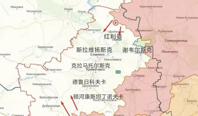莫斯科炼油厂的储油罐盖子飞上了天，全世界都在嘲笑俄军——但低头看看地面...