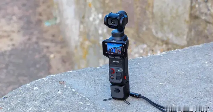 Insta360 Luna Pro 评测：这次真的“Pro”了吗？