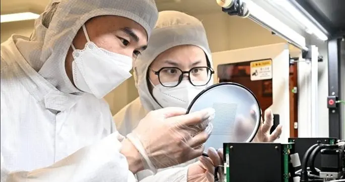 美智库表示，全球十大先进产业，中国七个第一，中美较量刚刚开始